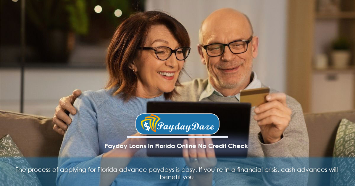 Elderly couple applying for payday loans online in Florida